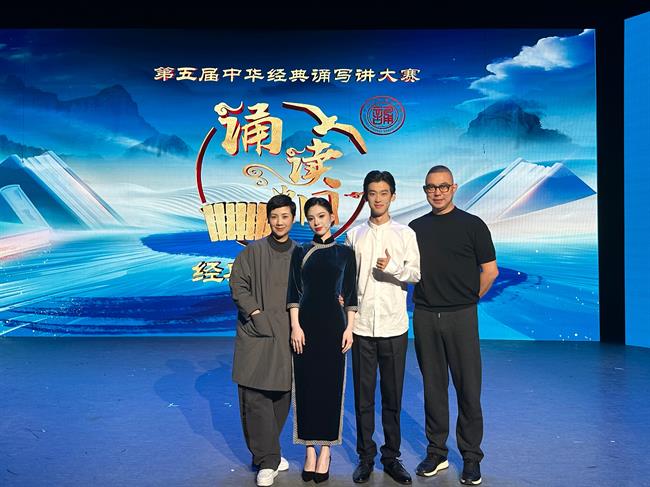 红铁合照.jpg 红铁合照.jpg